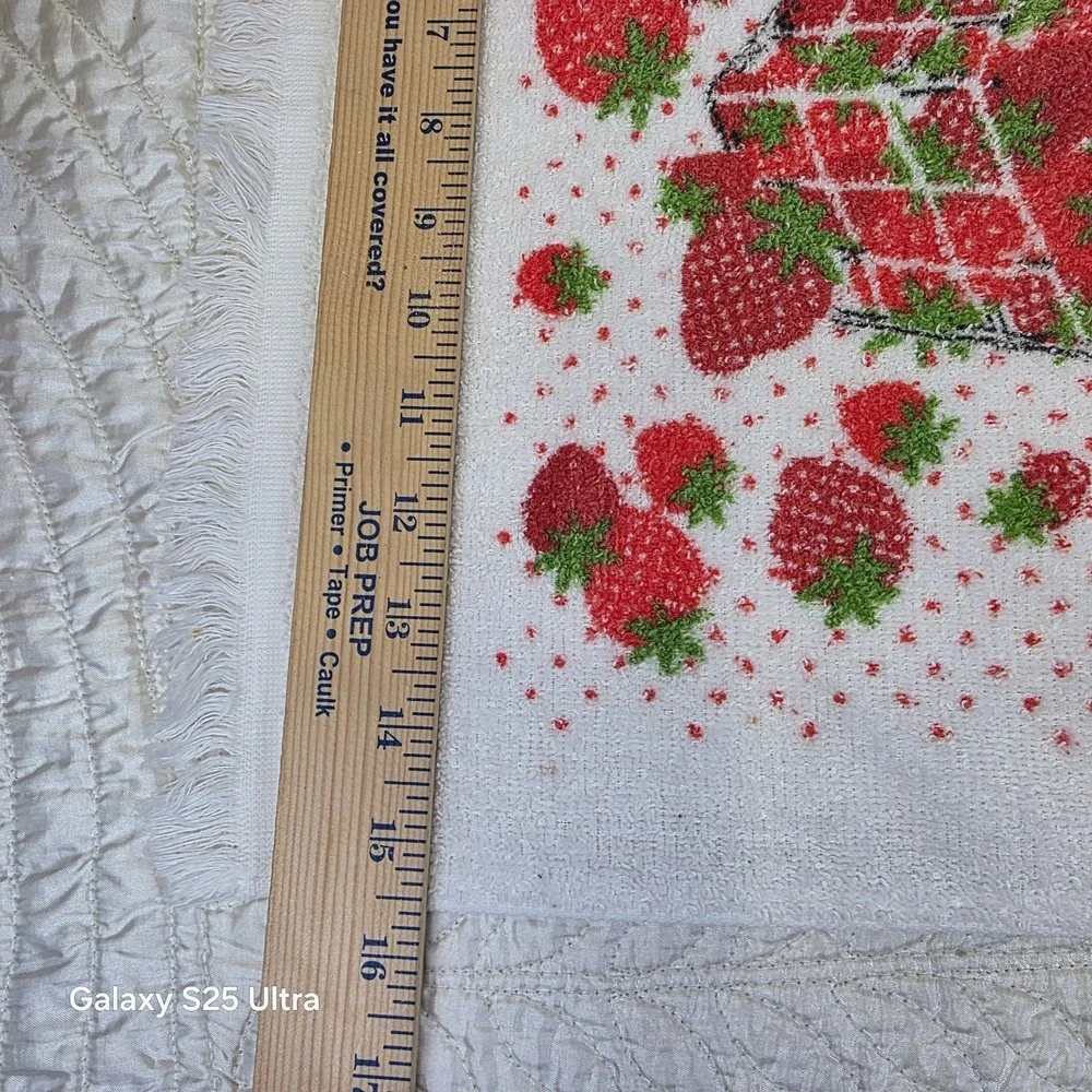 Vintage MCM Strawberry Basket Kitchen Hand TOWEL Mid-Century 28
